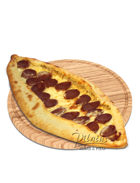 Pide mit Käse und Sucuk